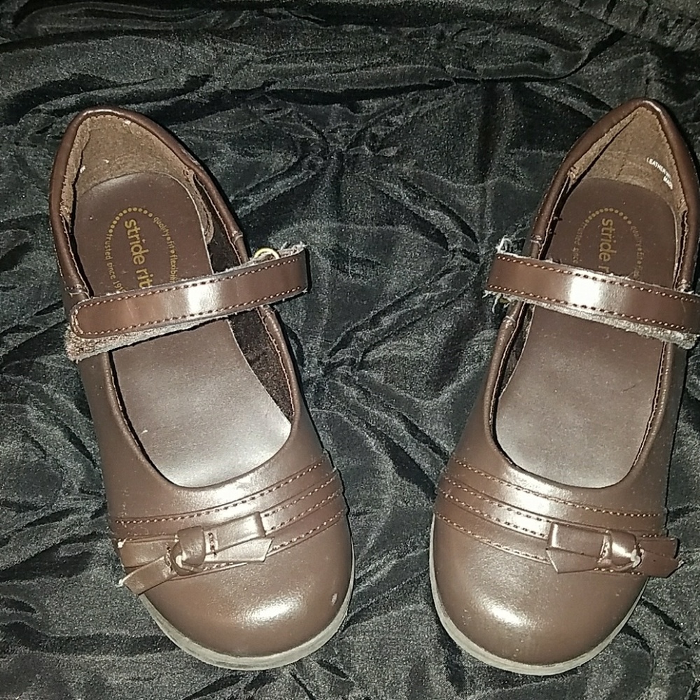 Girl's brown stride rite Mary Janes